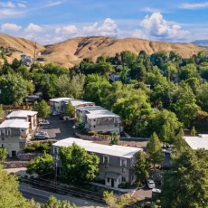 Lancaster apartments in Boise foothills